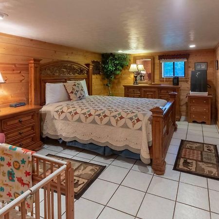 3 Bed 2 Bath Vacation Home In ブライソン・シティ エクステリア 写真